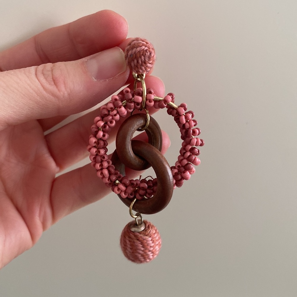 Roller Rabbit earrings - Picture 2 of 3